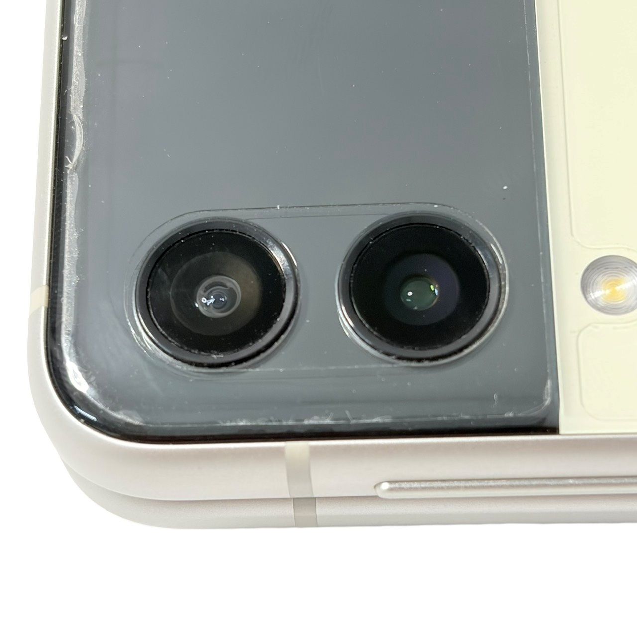 Galaxy Z Flip3 5G 128GB SC-54B クリーム SIMフリー【中古】- メルカリ