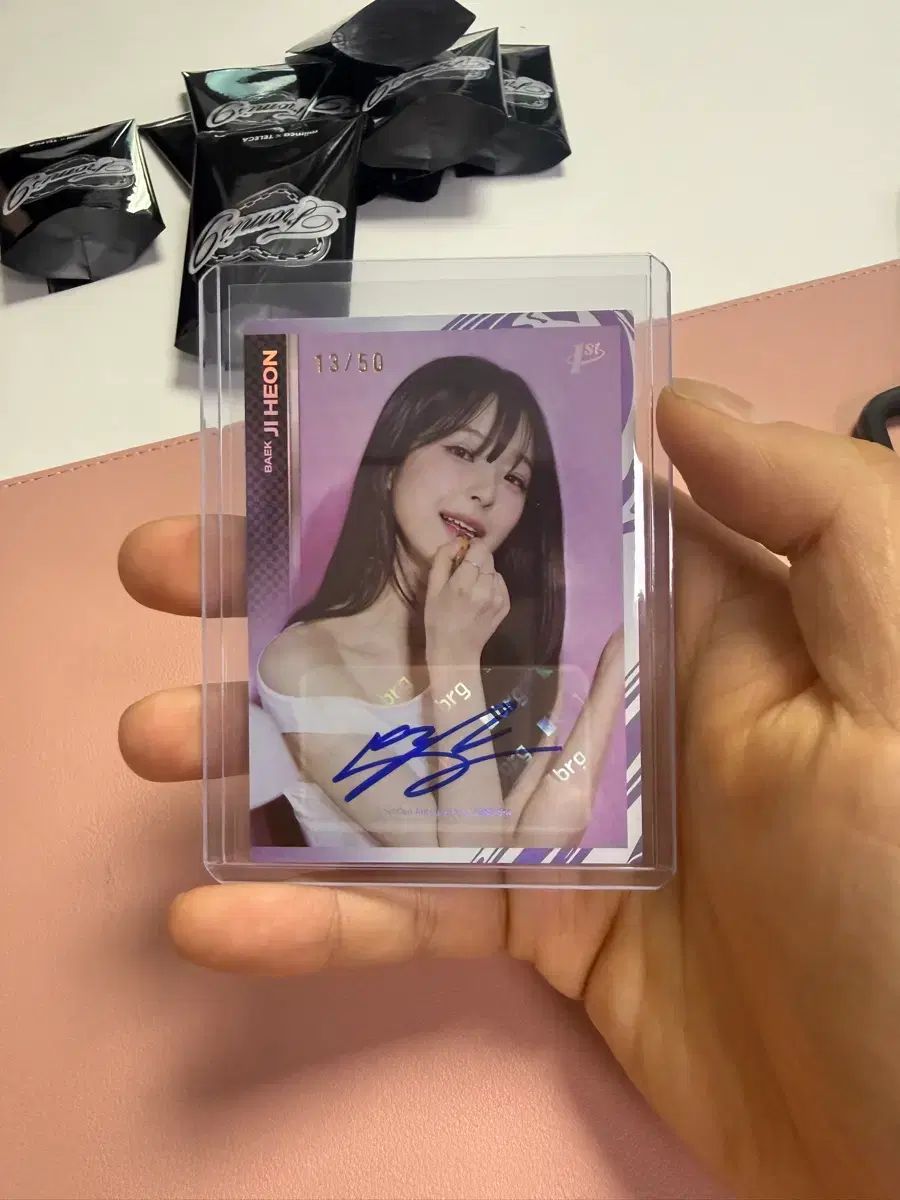 fromis_9(プロミスナイン・プミナ) テレカ ペク・ジホン(BAEK JIHEON) オート 13/50 限定 その他 カード まとめ