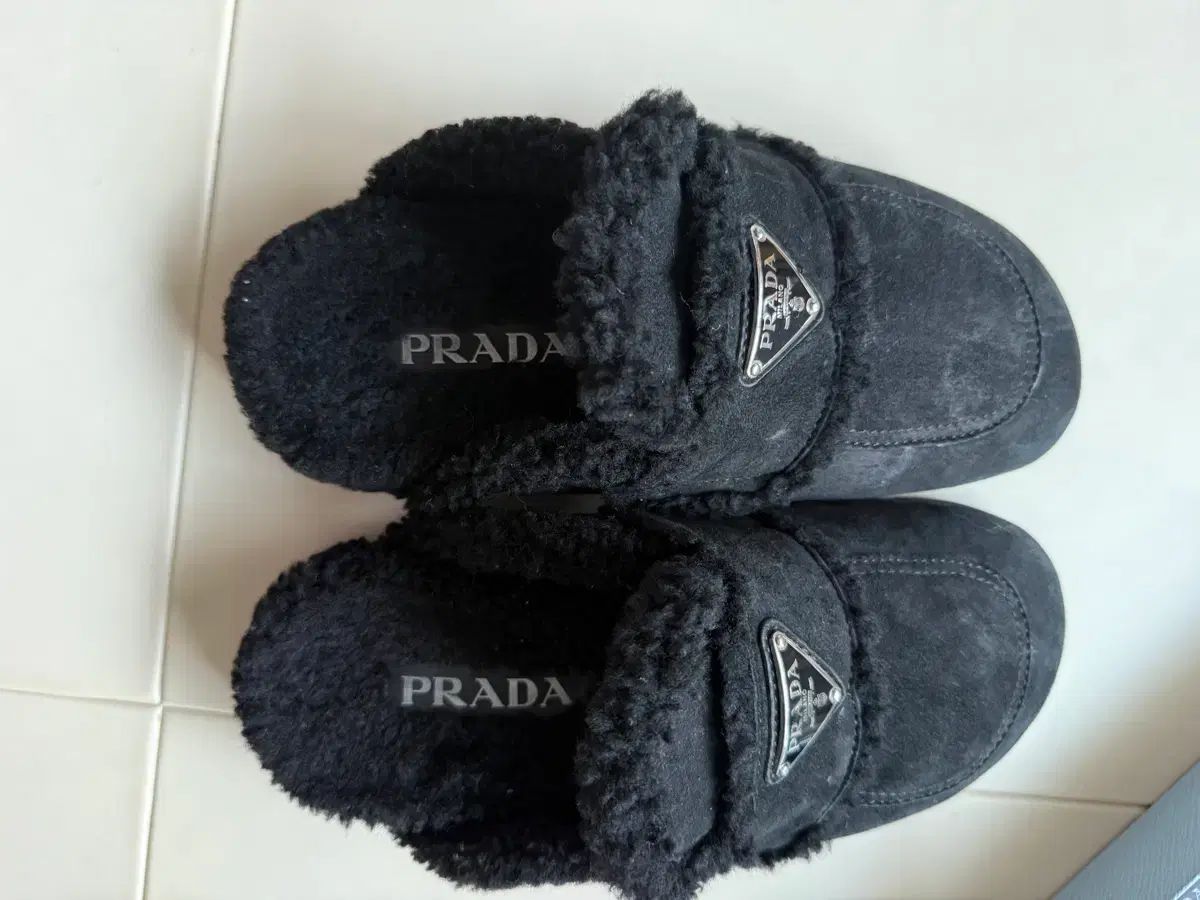 プラダ PRADA シアリング ミュール ブラック 35