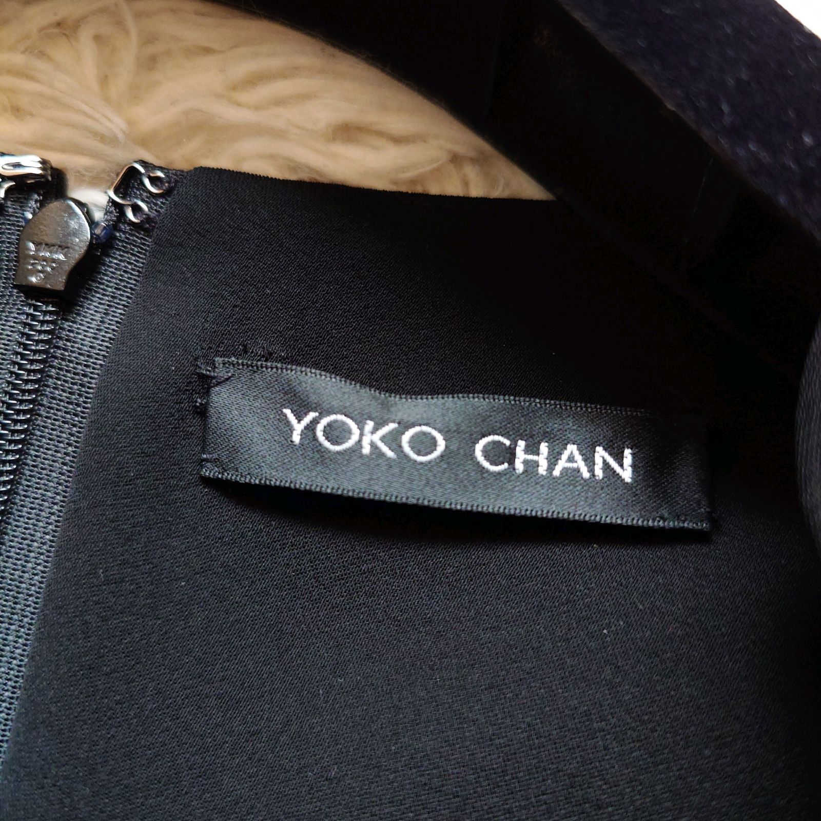 新品タグ付き】 YOKOCHAN ヨーコチャン ショルダーパール Vネック