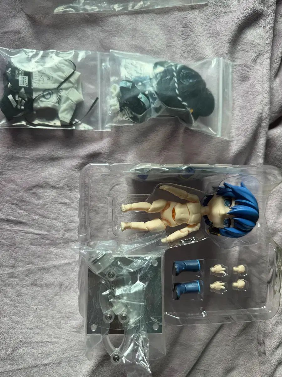 カイトねんどドール+アクリル2+ねんどドール衣装2点まとめ