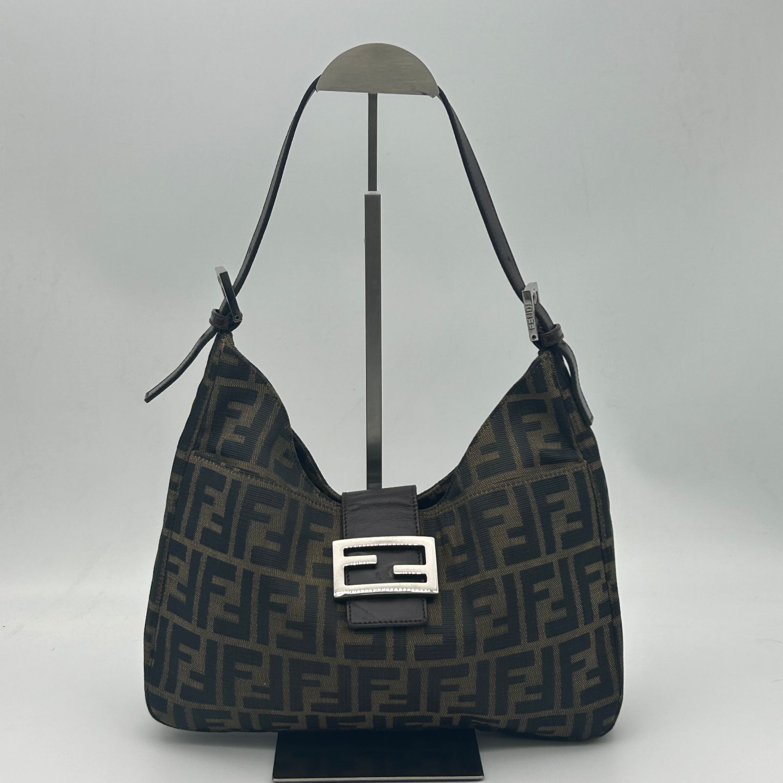 FENDI （フェンディ）ズッカ ブラウン キャンバス ショルダーバッグ【中古】