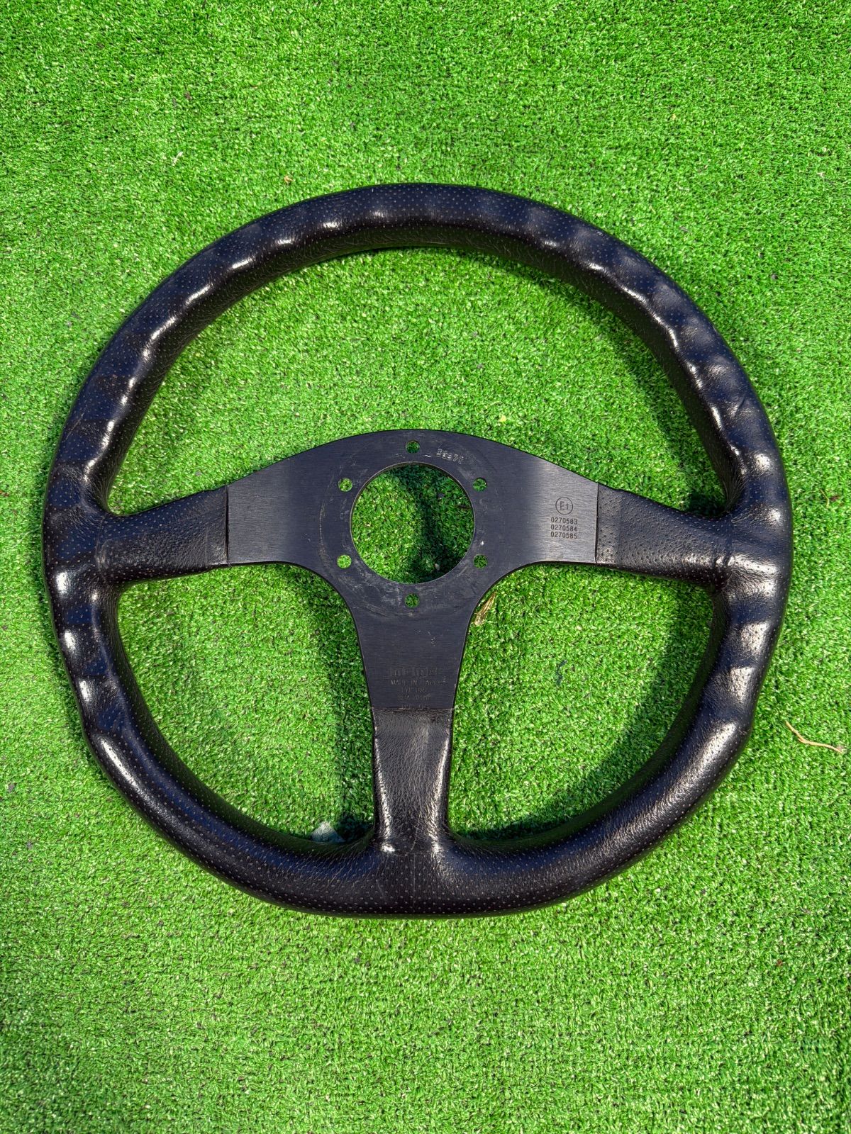momo RACE ステアリング　中古 MOMO モモ RACE レース ステアリング KBA 70116 (2135) - メルカリ
