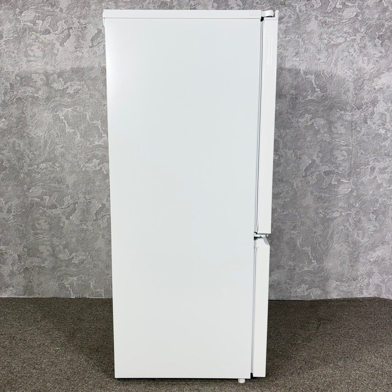 2023年製】 極美品 SHARP シャープ 冷凍冷蔵庫 SJ-D18JJ-W 180L - メルカリ