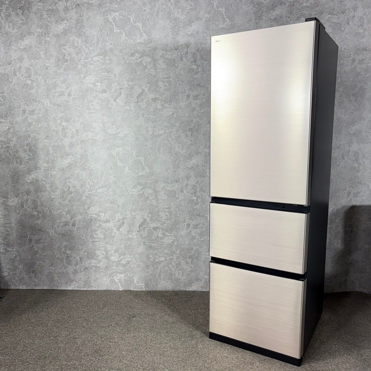 2024年製】 美品 HITACHI 日立 3ドア 冷凍冷蔵庫 R-V32TV 315L - メルカリ
