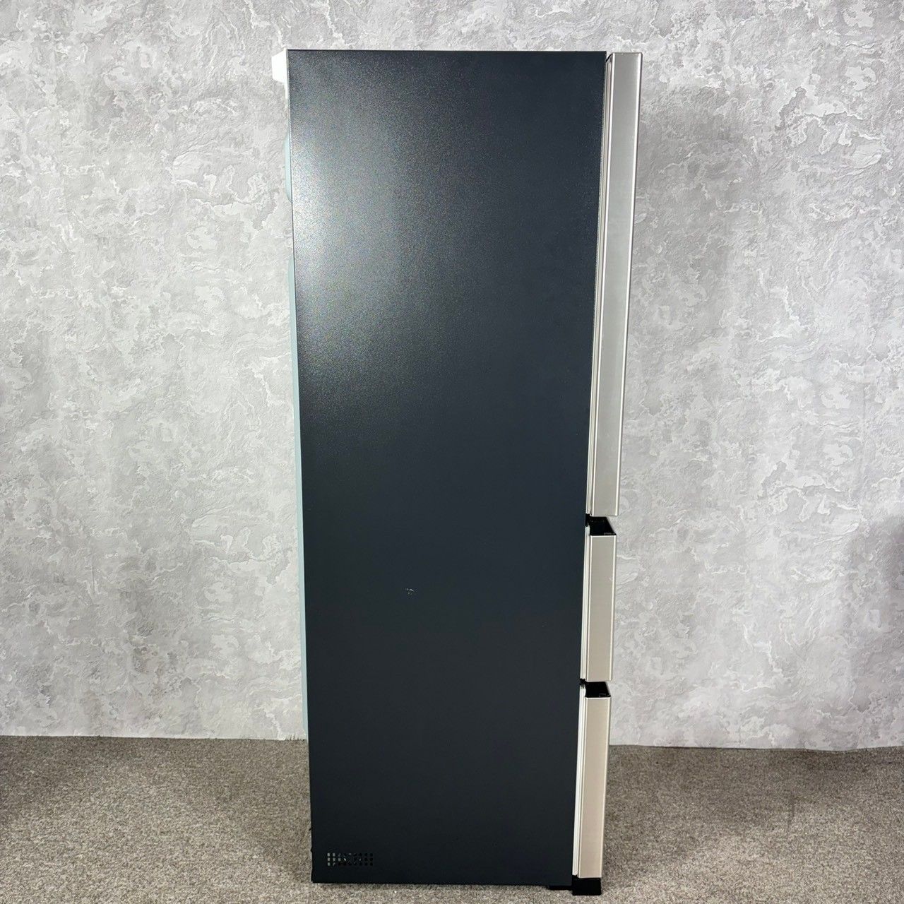2024年製】 美品 HITACHI 日立 3ドア 冷凍冷蔵庫 R-V32TV 315L - メルカリ