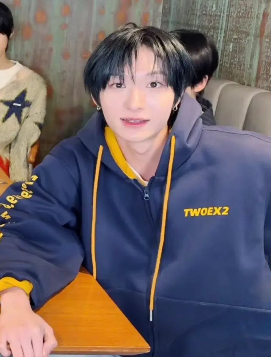 キックフリップ童話 フードジップアップ Tシャツ TWOEX2 フードTシャツ