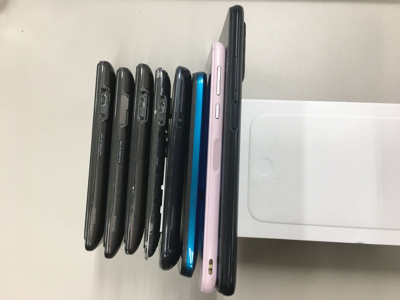 ジャンクスマホ8台セット SC-02B他 - メルカリ