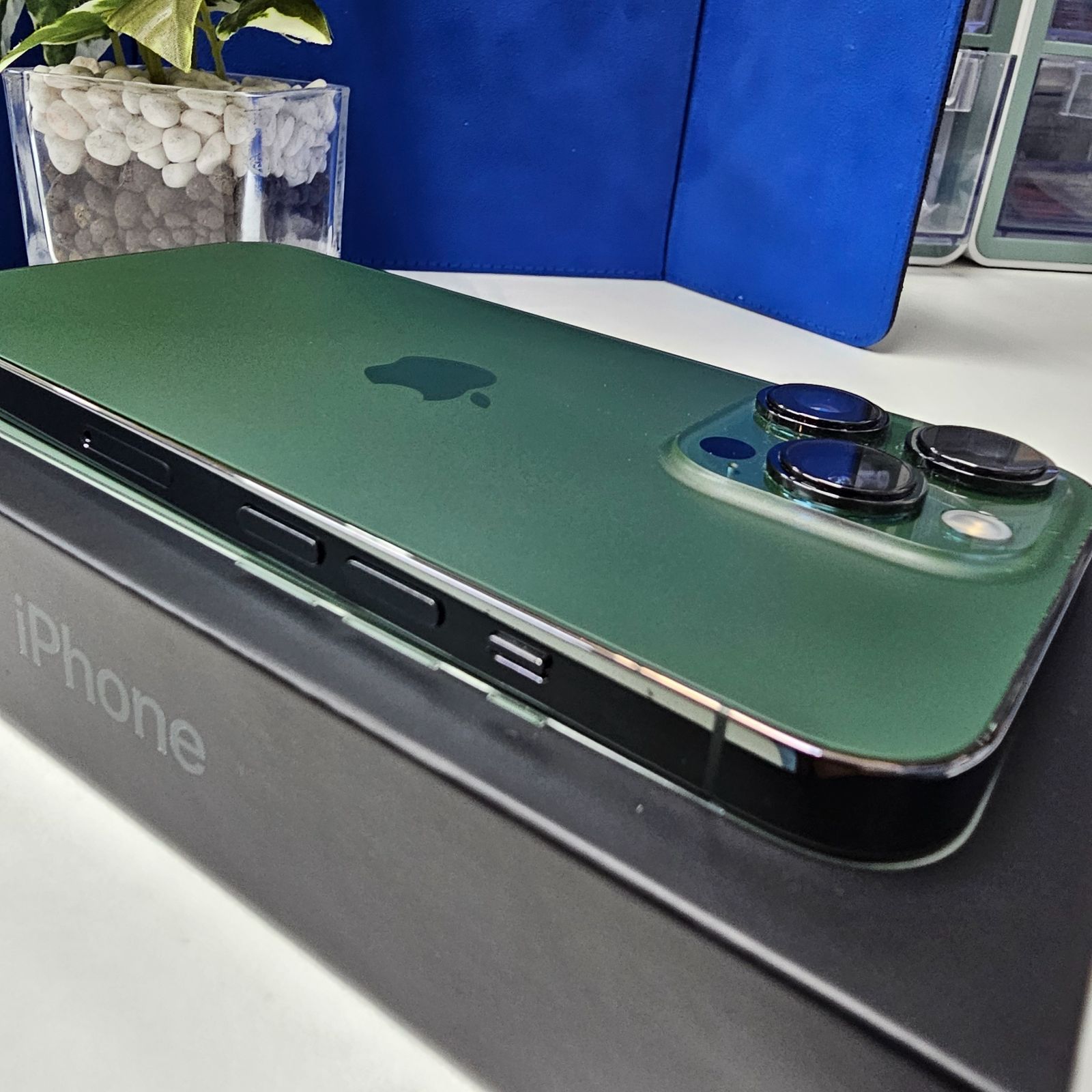 美品 iPhone13Pro 256GB Green SIMフリー - メルカリ