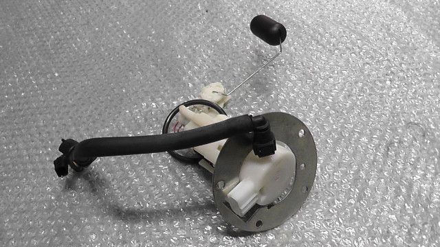 ジグサー150　ED13N-101xxx　の　燃料ポンプ:#1781850790