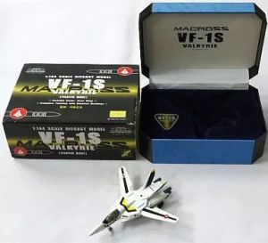 フィギュア VF-1S バルキリー（ロイ・フォッカー機） ファイターモード 「超時空要塞マクロス ～愛・おぼえていますか～」 シリーズNo.2 1/144 ダイキャストモデル【10日以内発送】