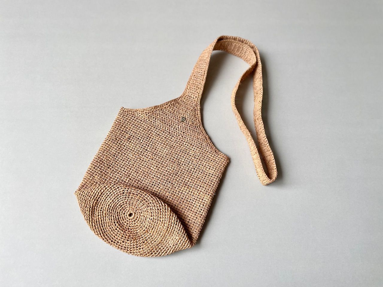 HELEN KAMINSKI ヘレンカミンスキー　ラフィア　ワンショルダー 新品未使用】HELEN KAMINSKI ヘレンカミンスキー ラフィアワン