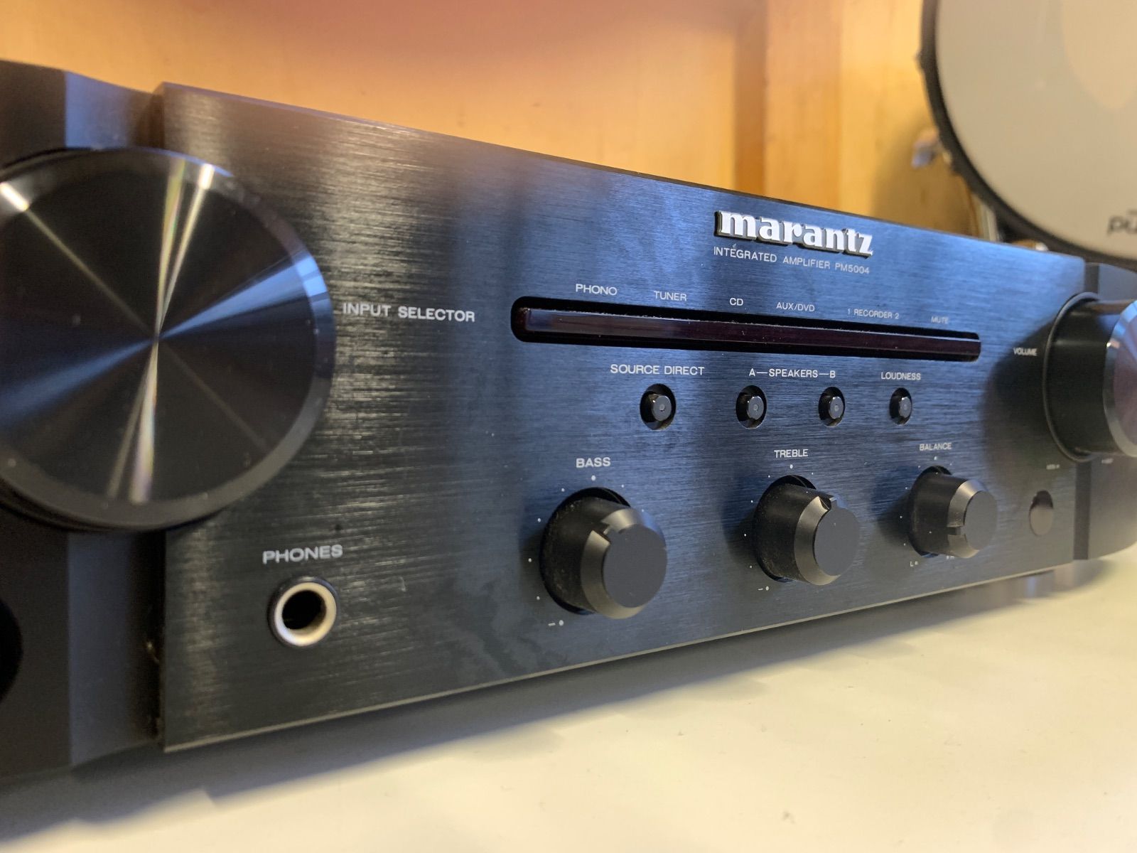 Marantz プリメインアンプ PM5004（ブラックモデル） - メルカリ