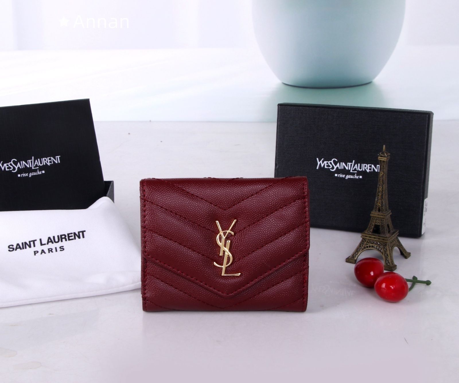 美品　超希少 YSL Yves saint Laurentイヴ イヴサンローラン 折り財布 小銭入れ