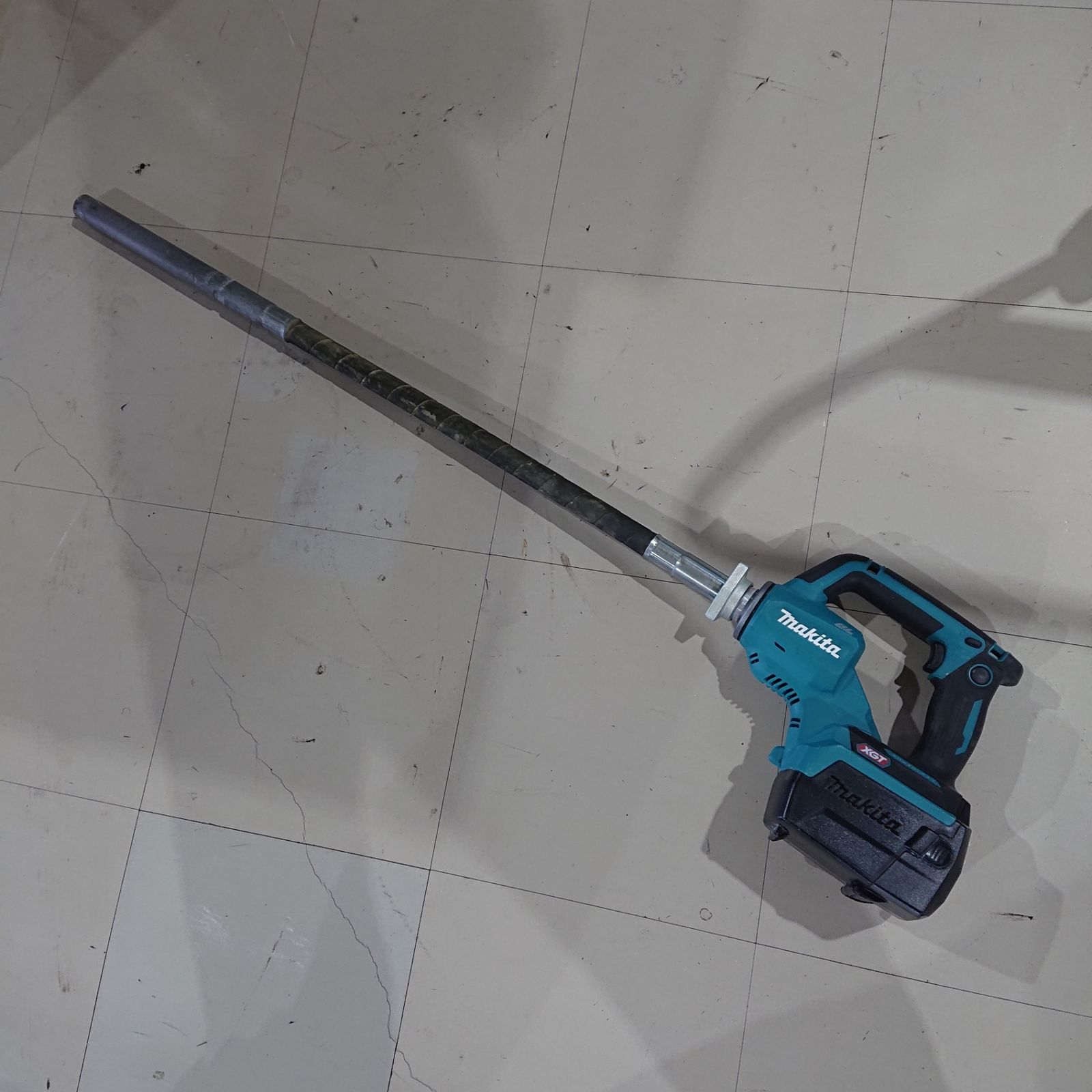 MAKITA マキタ VR001G 充電式コンクリートバイブレータ