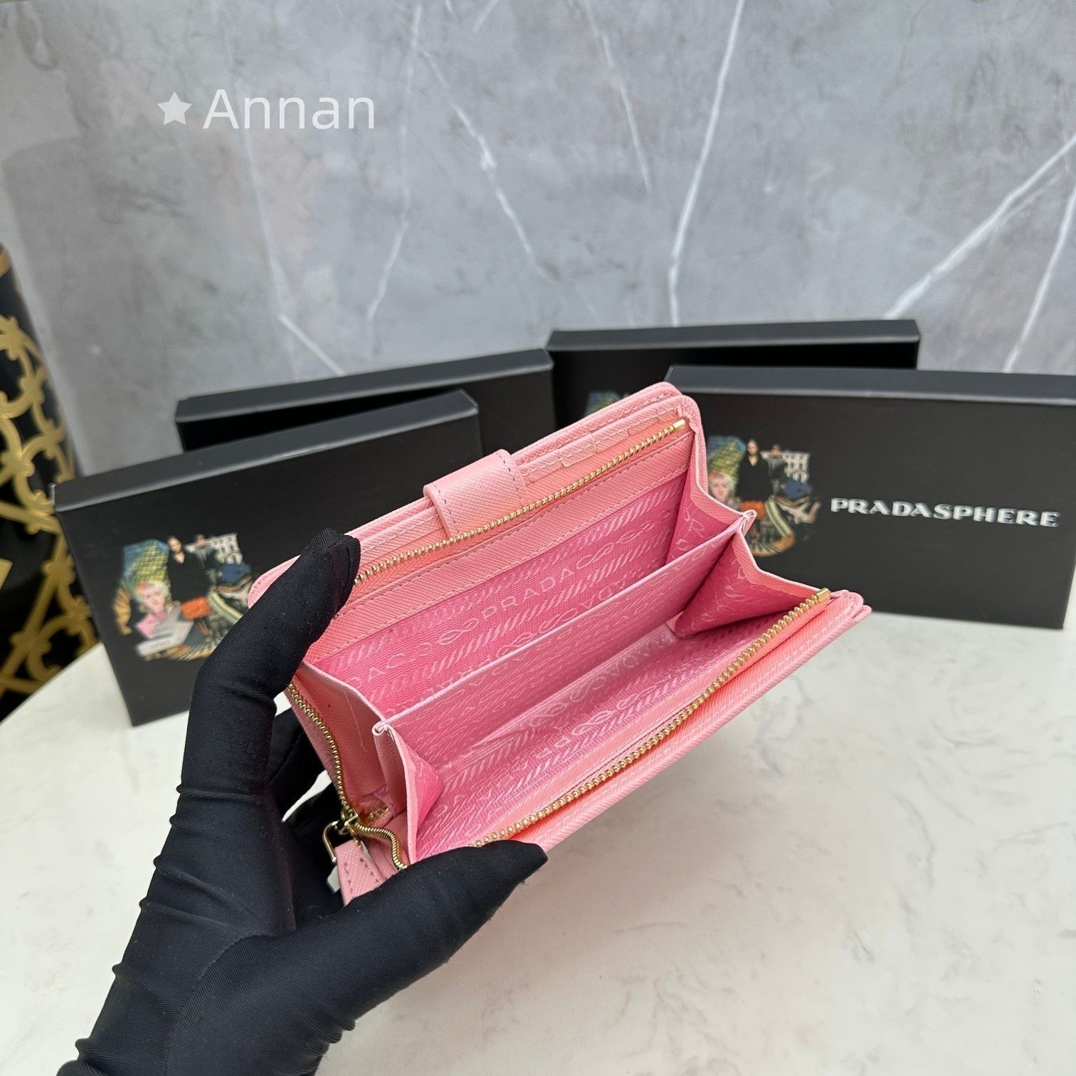 極美品 PRADA プラダ 折り財布 小銭入れ - メルカリ