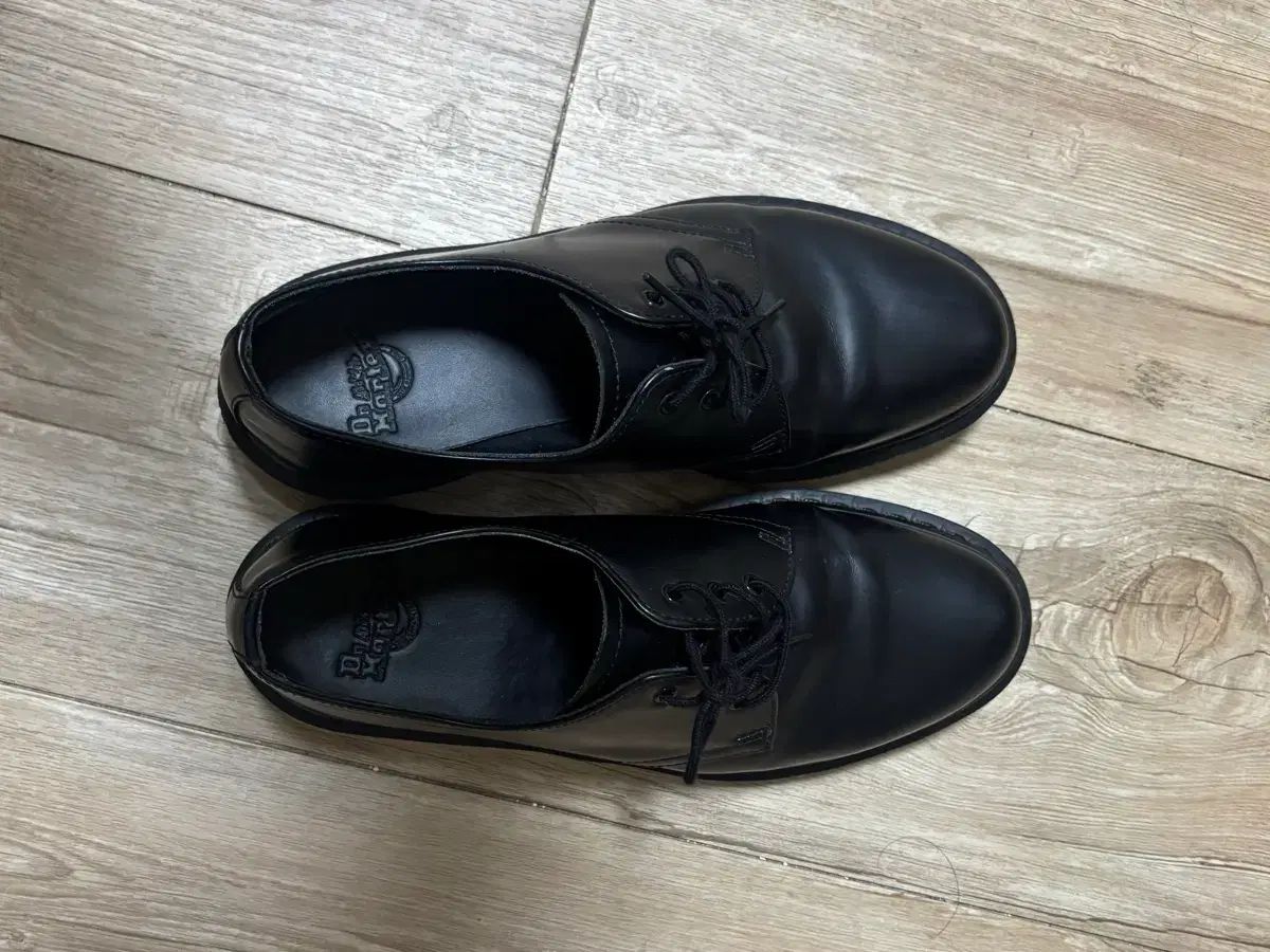 DR. MARTENS ドクターマーチン ウール モノ 3ホール ブラック 270 10,724円