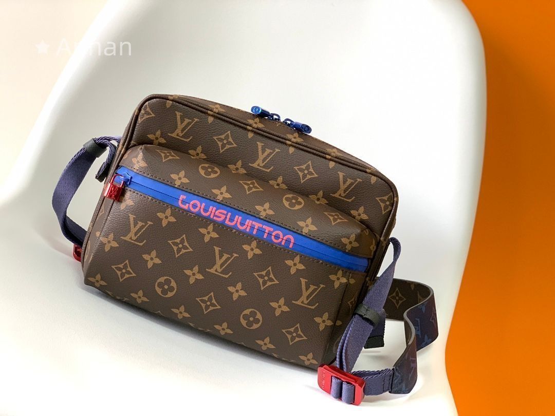 美品★LOUIS VUITTON ルイヴィトン メンズ ショルダーバッグ