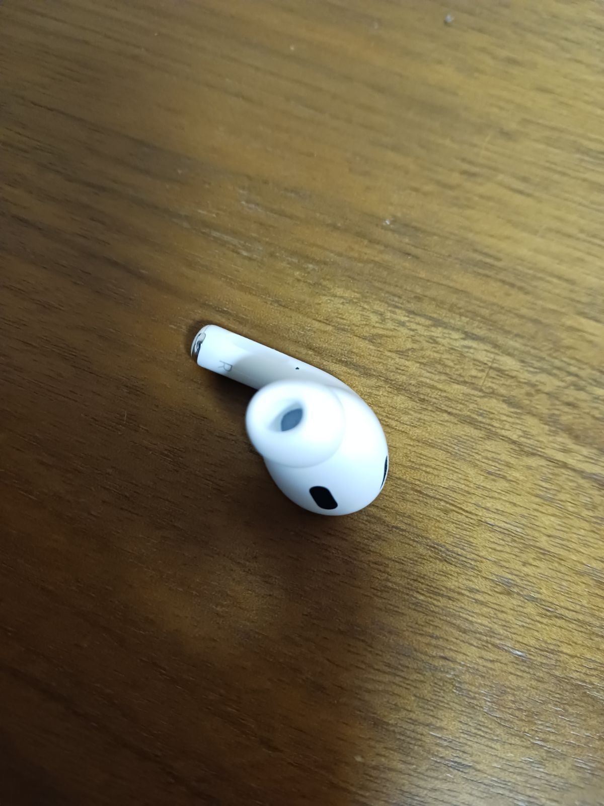 正規品）Apple AirPods Pro 2世代 片耳 R 片方 右耳 ライトニング
