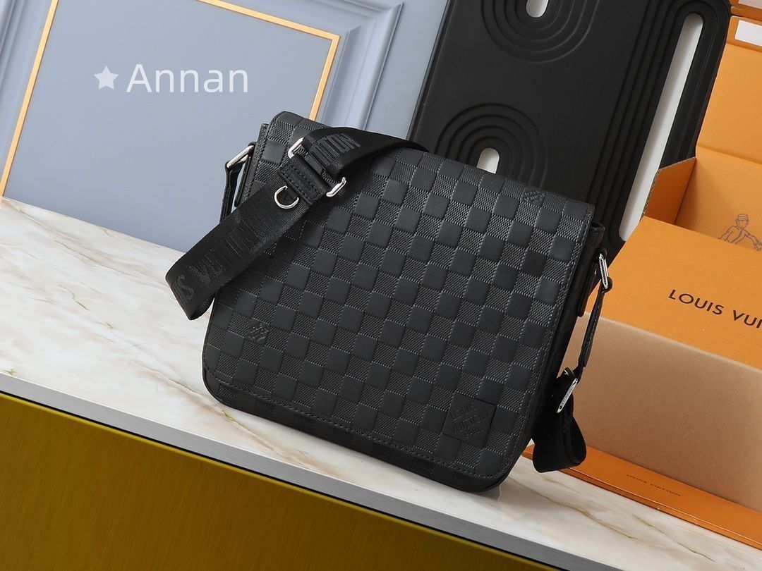 【極美品】LOUIS VUITTON ルイヴィトン メッセンジャー ショルダーバッグ 人気モデル 送料無料