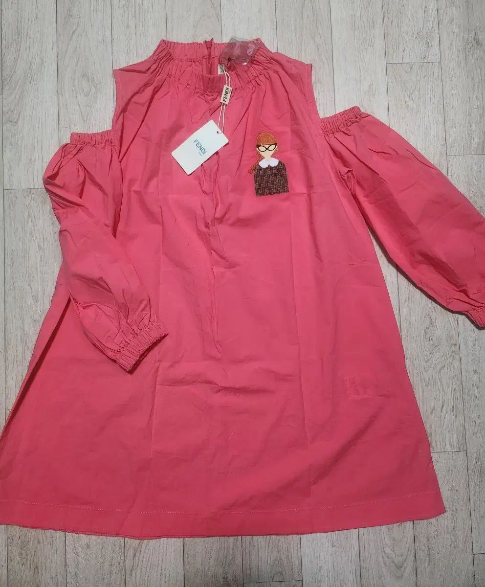 新品 ハン(HAN)正規品) 10A FENDI フェンディ キッズ ONE PIECE ドレス