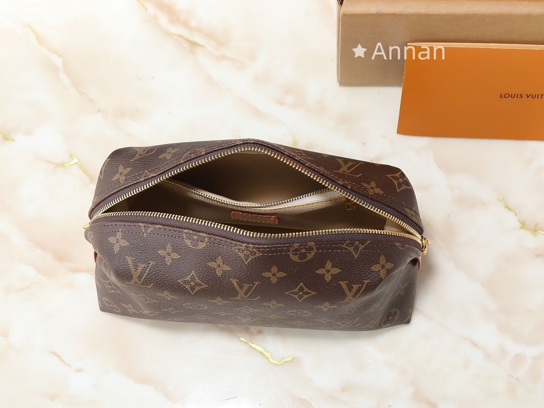 未使用 Louis vuittonルイヴィトン モノグラム 化粧ポーチ - メルカリ