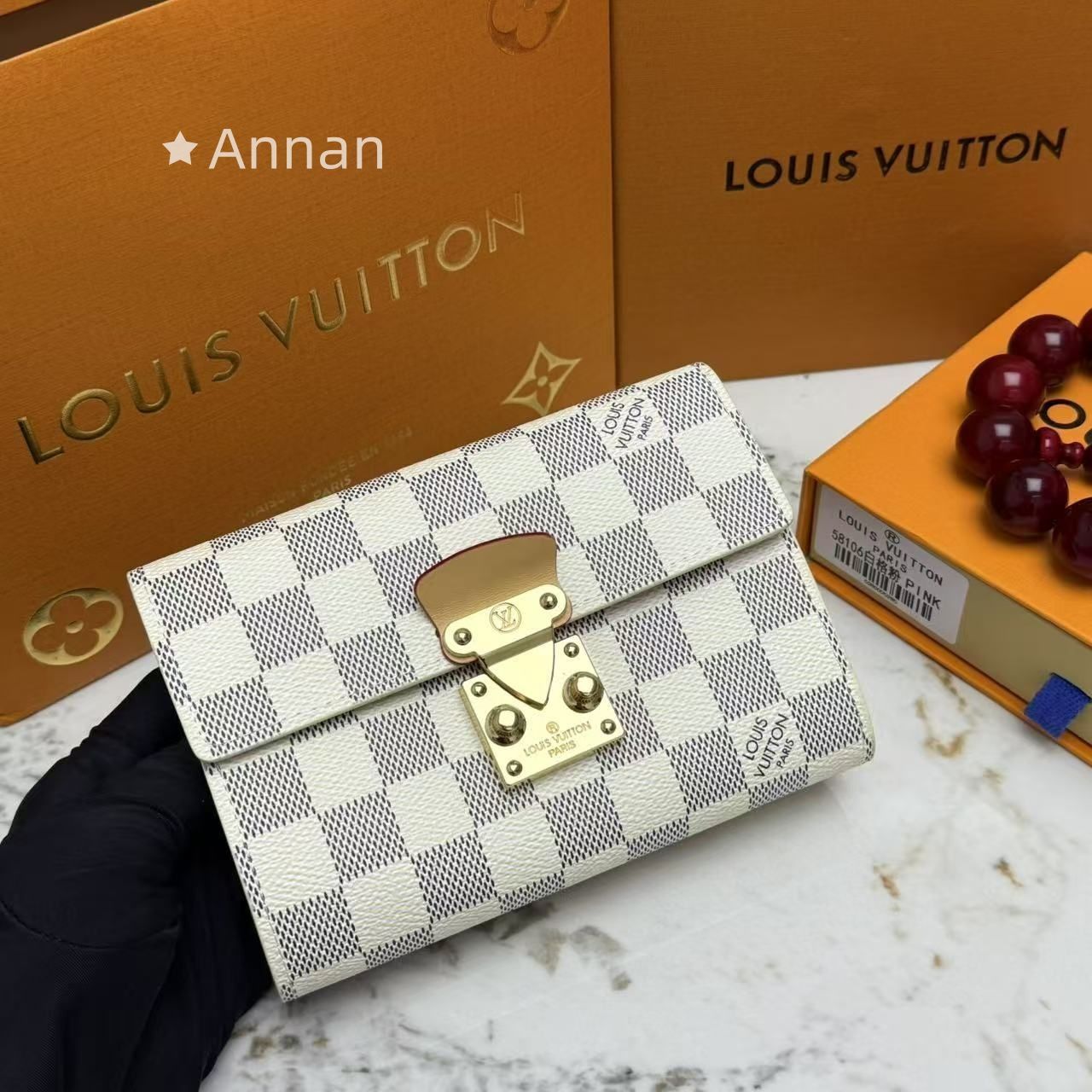 即完売 極美品 LOUIS VUITTON 折り財布 ルイヴィトン 折り財布 小銭入れ