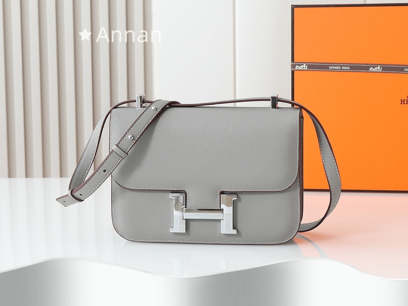 送料無料 美品 HERMES(エルメス) ショルダーバッグ コンスタンス23