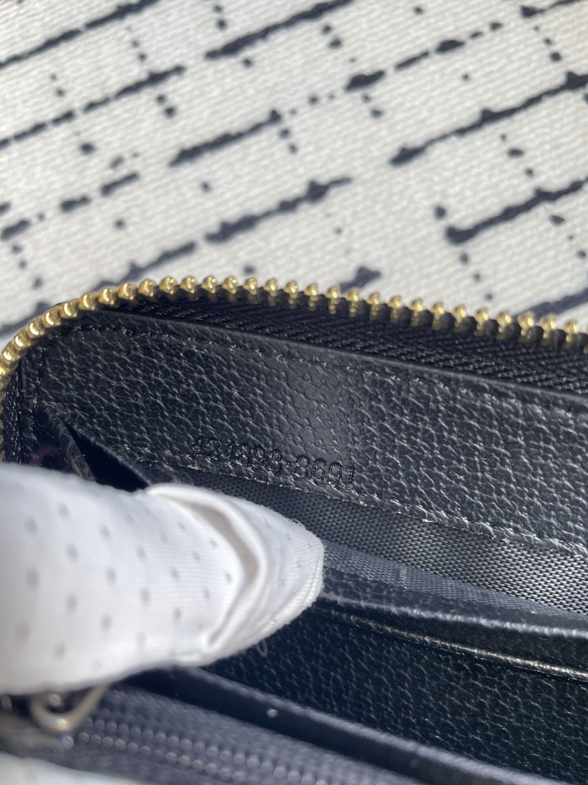 大人気 本革 GUCCI グッチ ウォレット 長財布 小銭入れ 大人気 本革 GUCCI グッチ ウォレット 長財布 小銭入れ