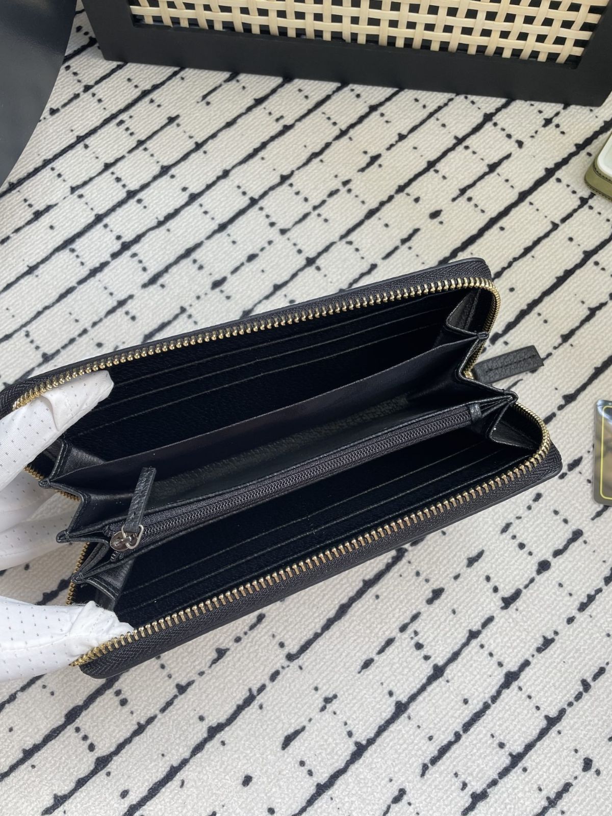 大人気 本革 GUCCI グッチ ウォレット 長財布 小銭入れ 大人気 本革 GUCCI グッチ ウォレット 長財布 小銭入れ