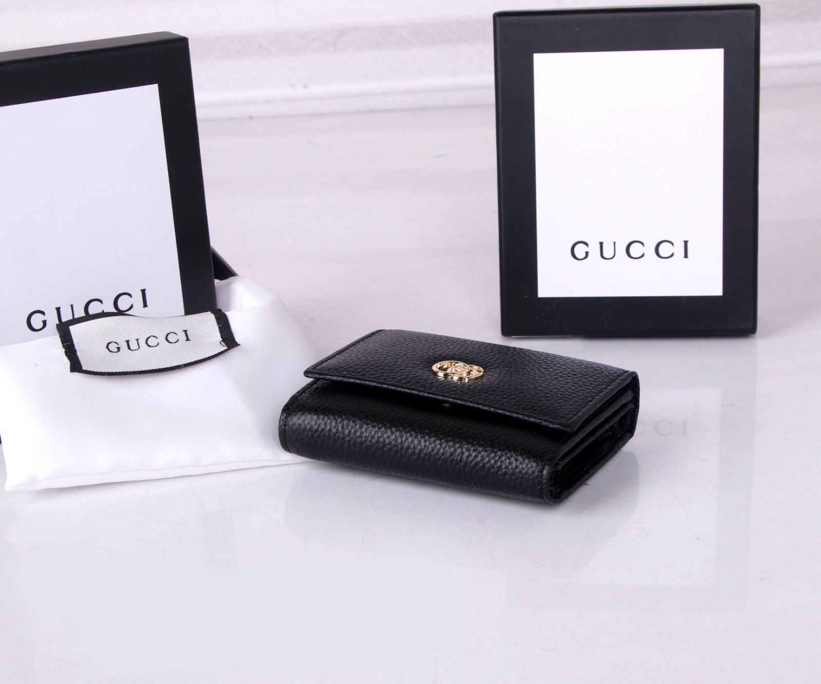 新品 本日特価 GUCCI グッチ 折り財布 小銭入れ