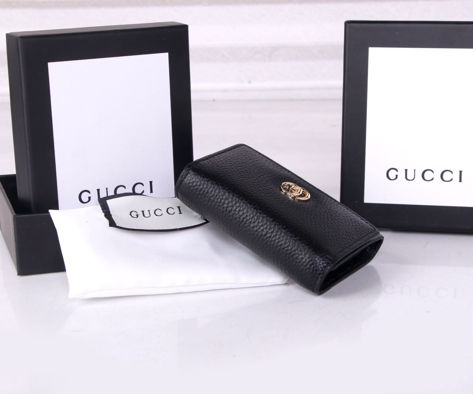 新品 本日特価 GUCCI グッチ 折り財布 小銭入れ