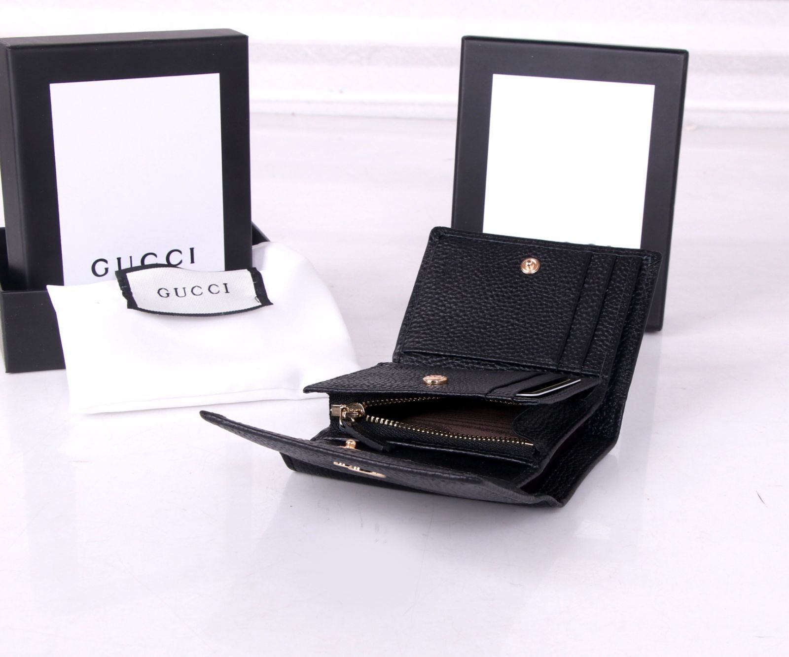 新品 本日特価 GUCCI グッチ 折り財布 小銭入れ