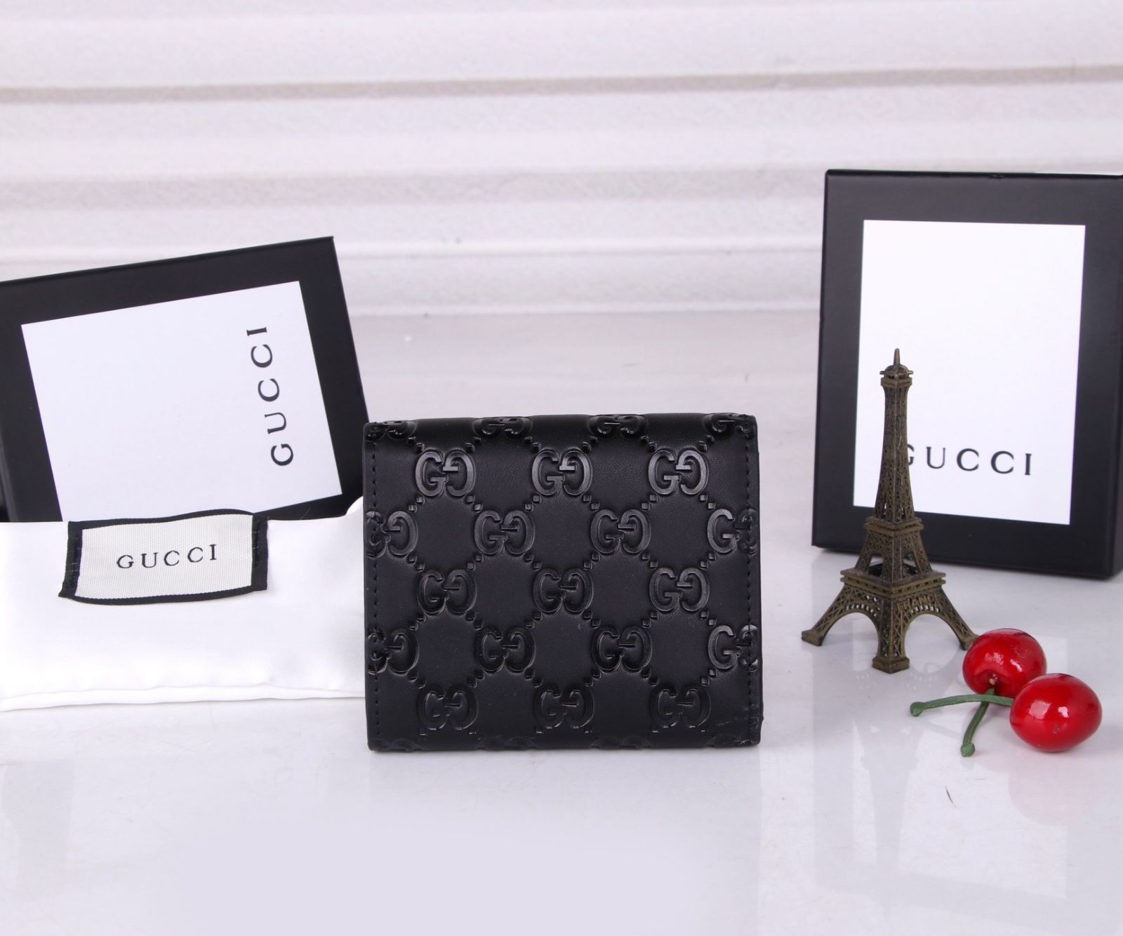 激レア 極美品 GUCCI グッチ 折り財布 小銭入れ 激レア 極美品 GUCCI グッチ 折り財布 小銭入れ