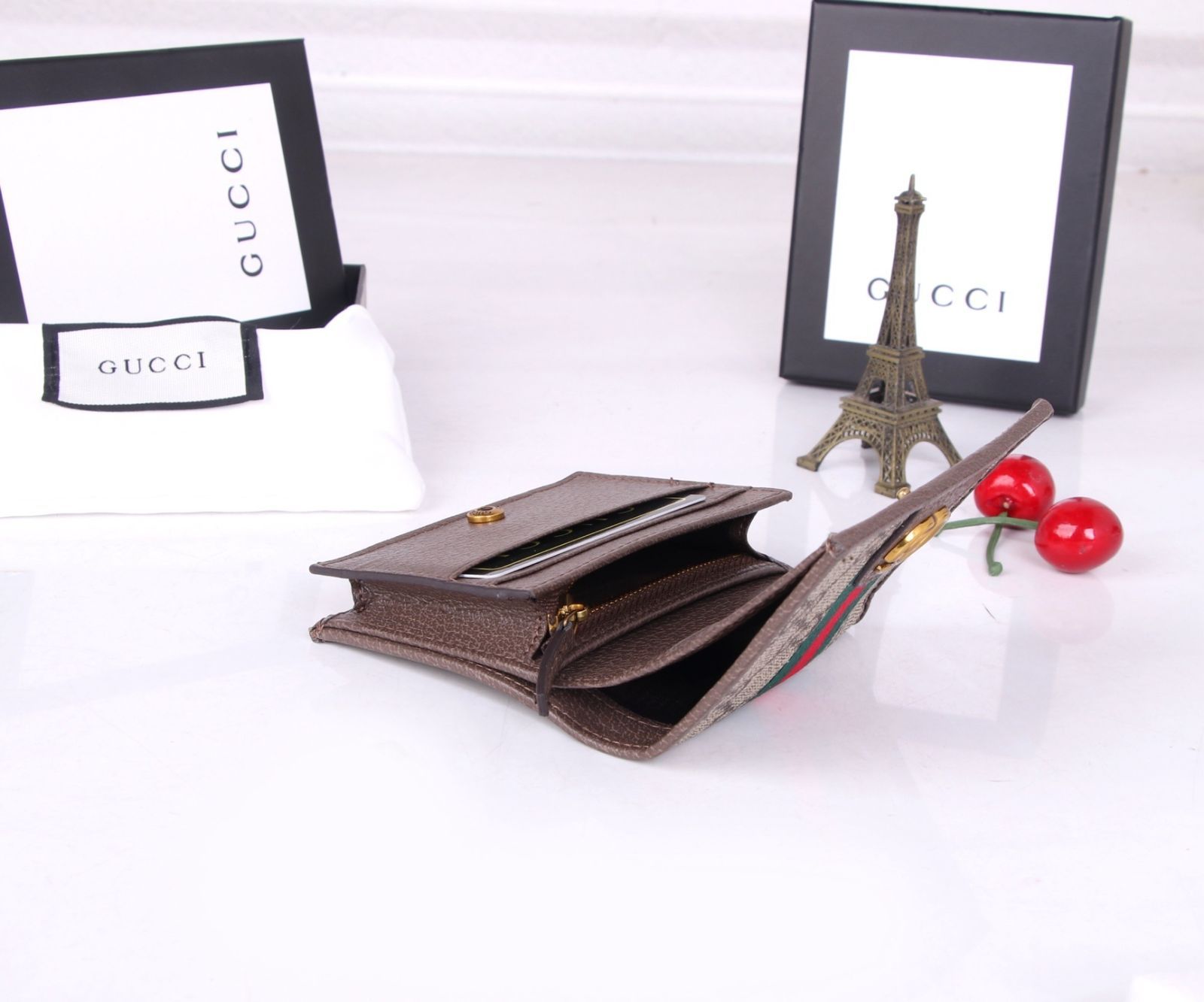 実用性 【極美品】 GUCCI グッチ 折り財布 小銭入れ