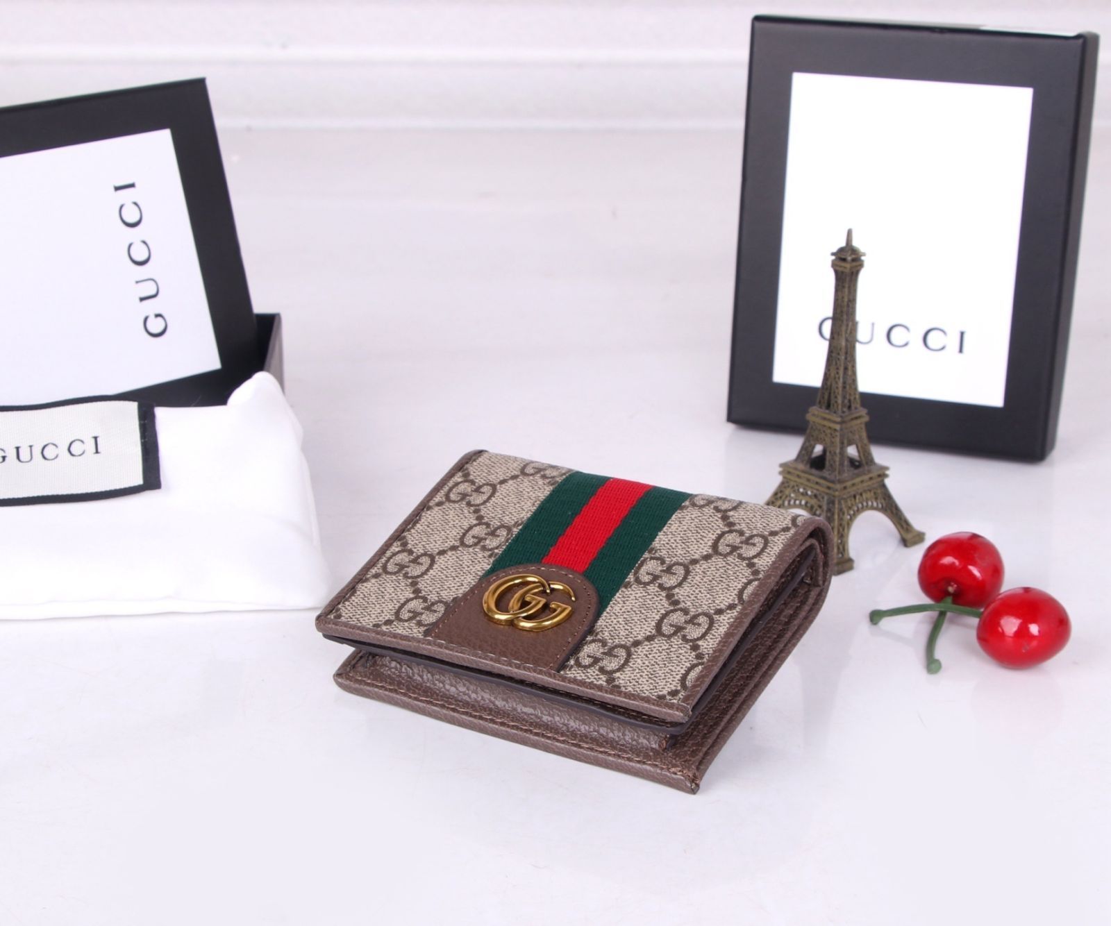 実用性 【極美品】 GUCCI グッチ 折り財布 小銭入れ