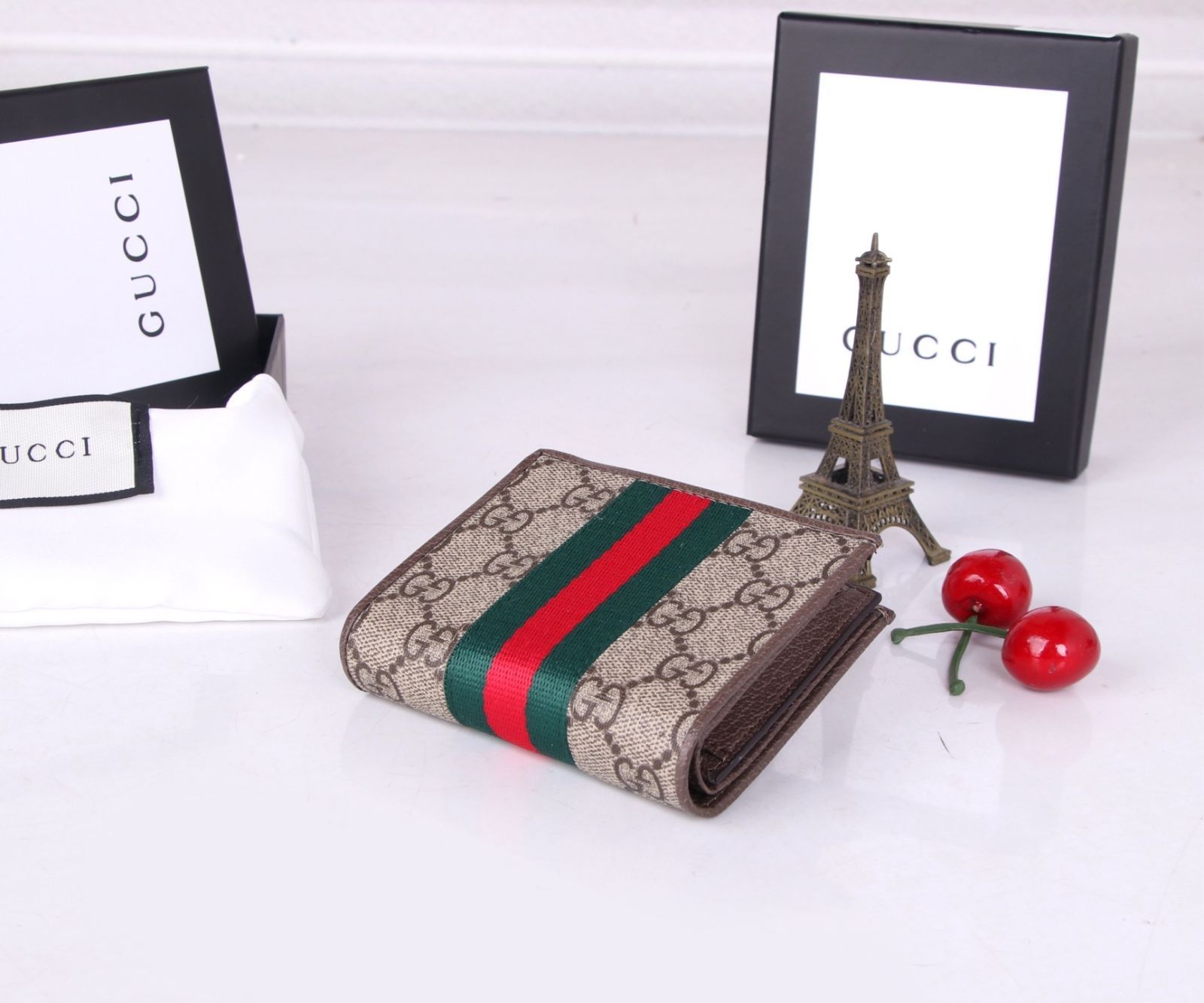 実用性 【極美品】 GUCCI グッチ 折り財布 小銭入れ