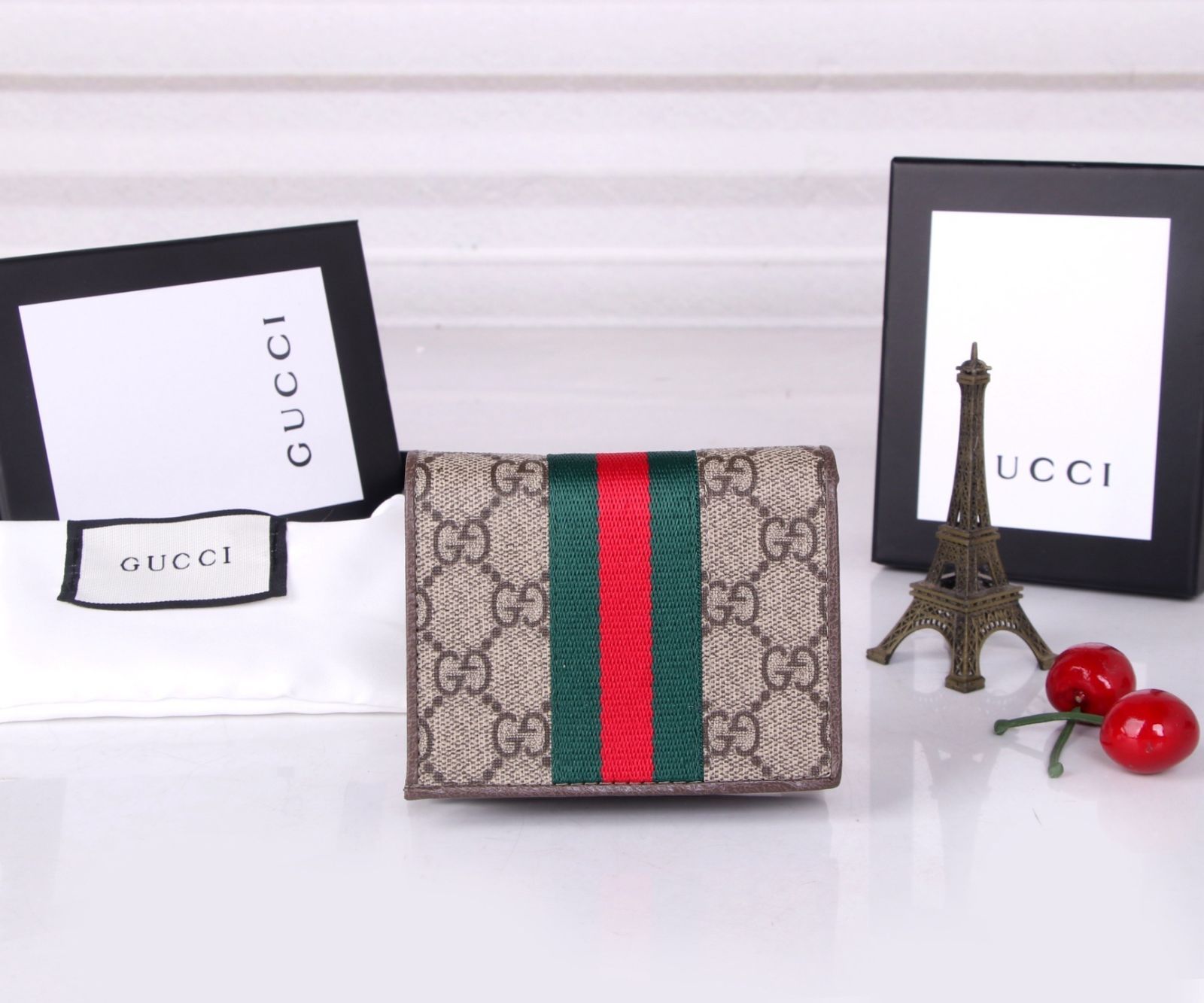 実用性 【極美品】 GUCCI グッチ 折り財布 小銭入れ