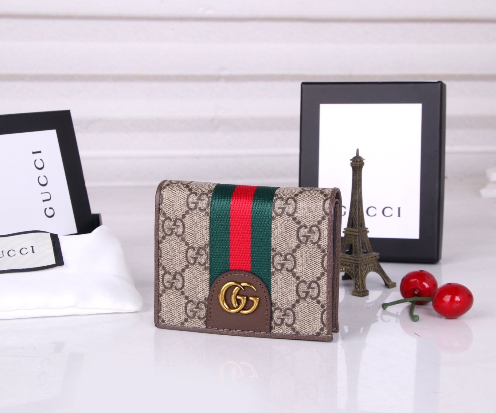 実用性 【極美品】 GUCCI グッチ 折り財布 小銭入れ