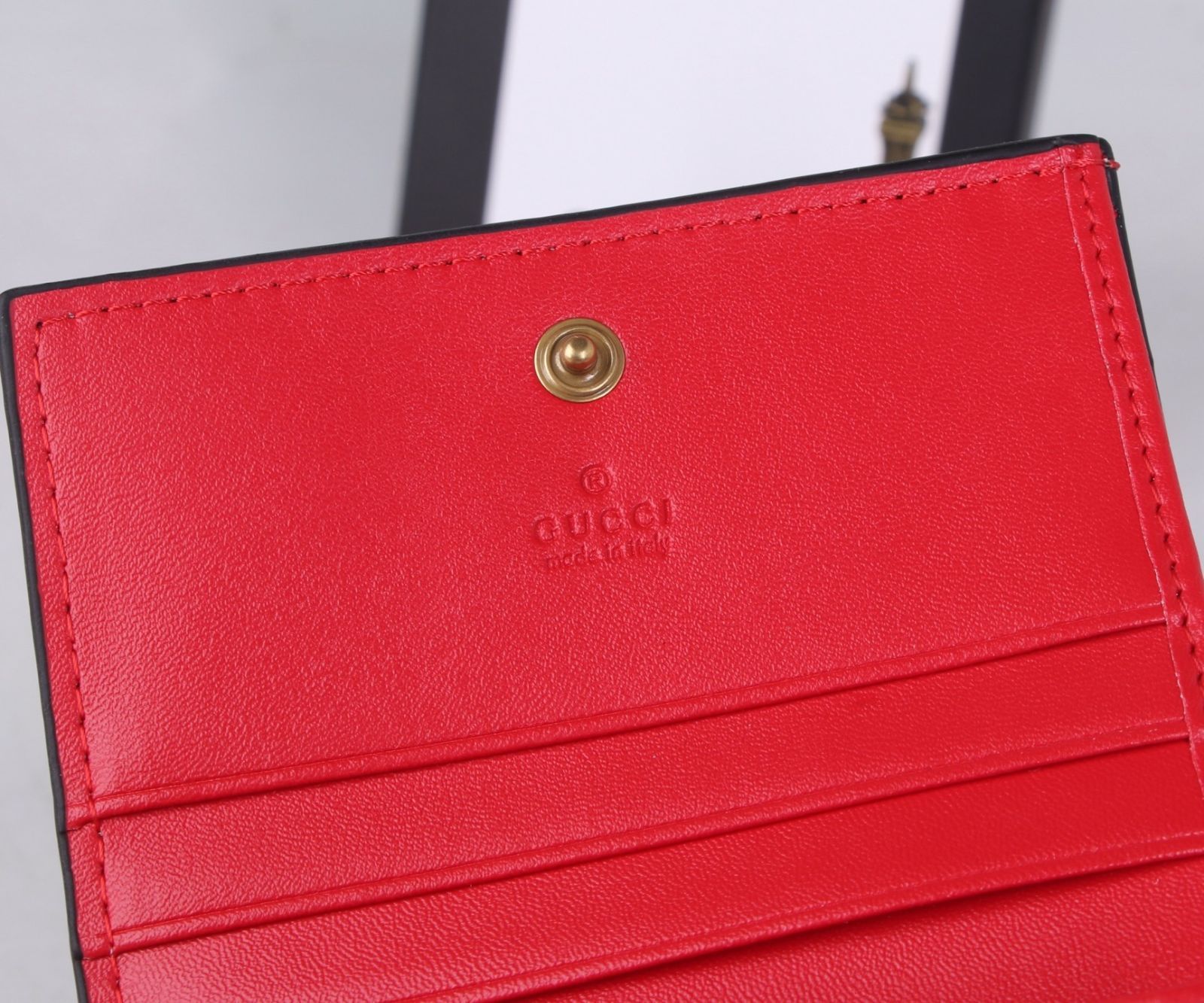 新作 期間限定☆ GUCCI グッチ 折り財布 小銭入れ 新作 期間限定☆ GUCCI グッチ 折り財布 小銭入れ