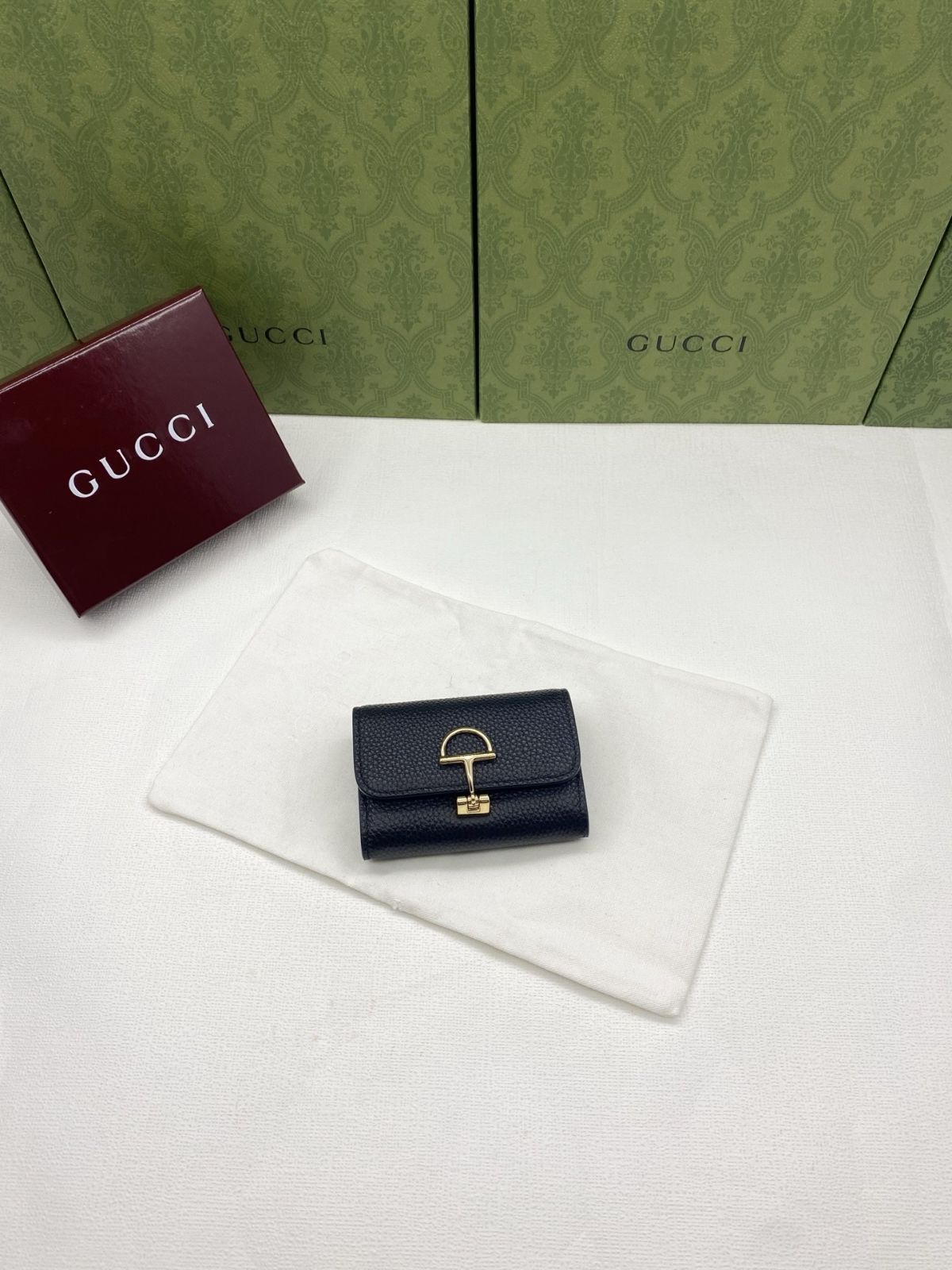 新品同様 人気 GUCCI グッチ 折り財布 小銭入れ