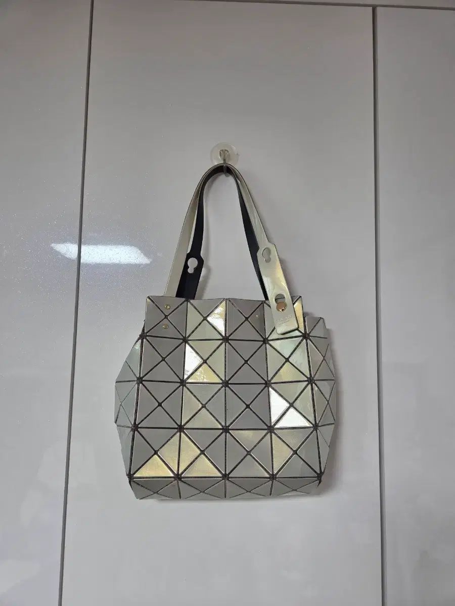 BAO BAO ISSEY MIYAKE バオバオイッセイミヤケ バッグ カラット CARAT トゥー トートバッグ シルバー
