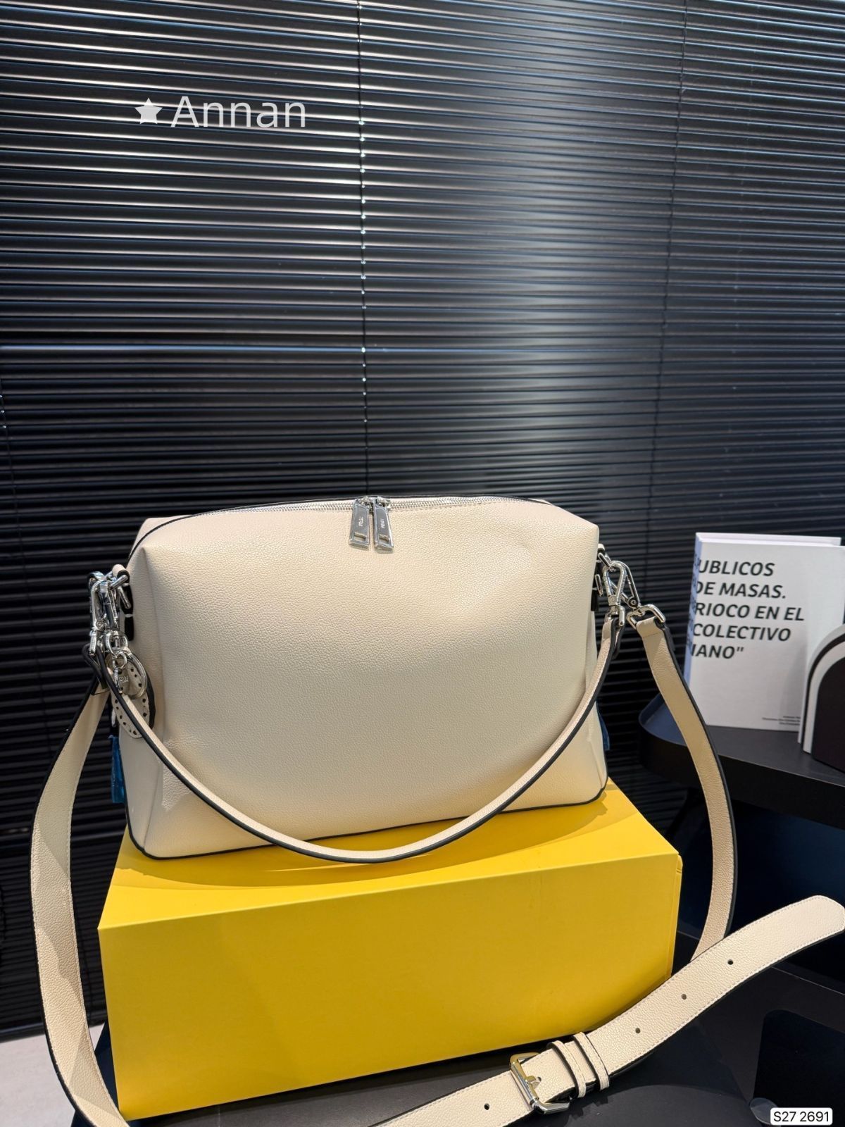 人気 良品 レディース FENDI フェンディ ショルダーバッグ