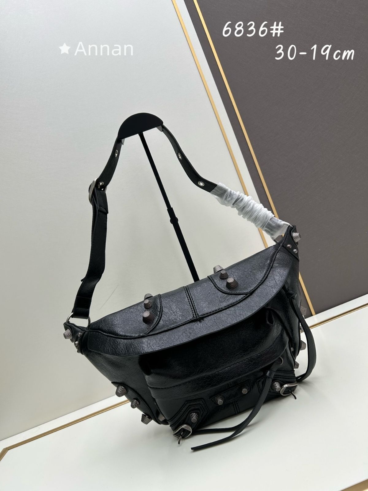 最終値下げ BALENCIAGA(バレンシアガ) ウエストポーチ