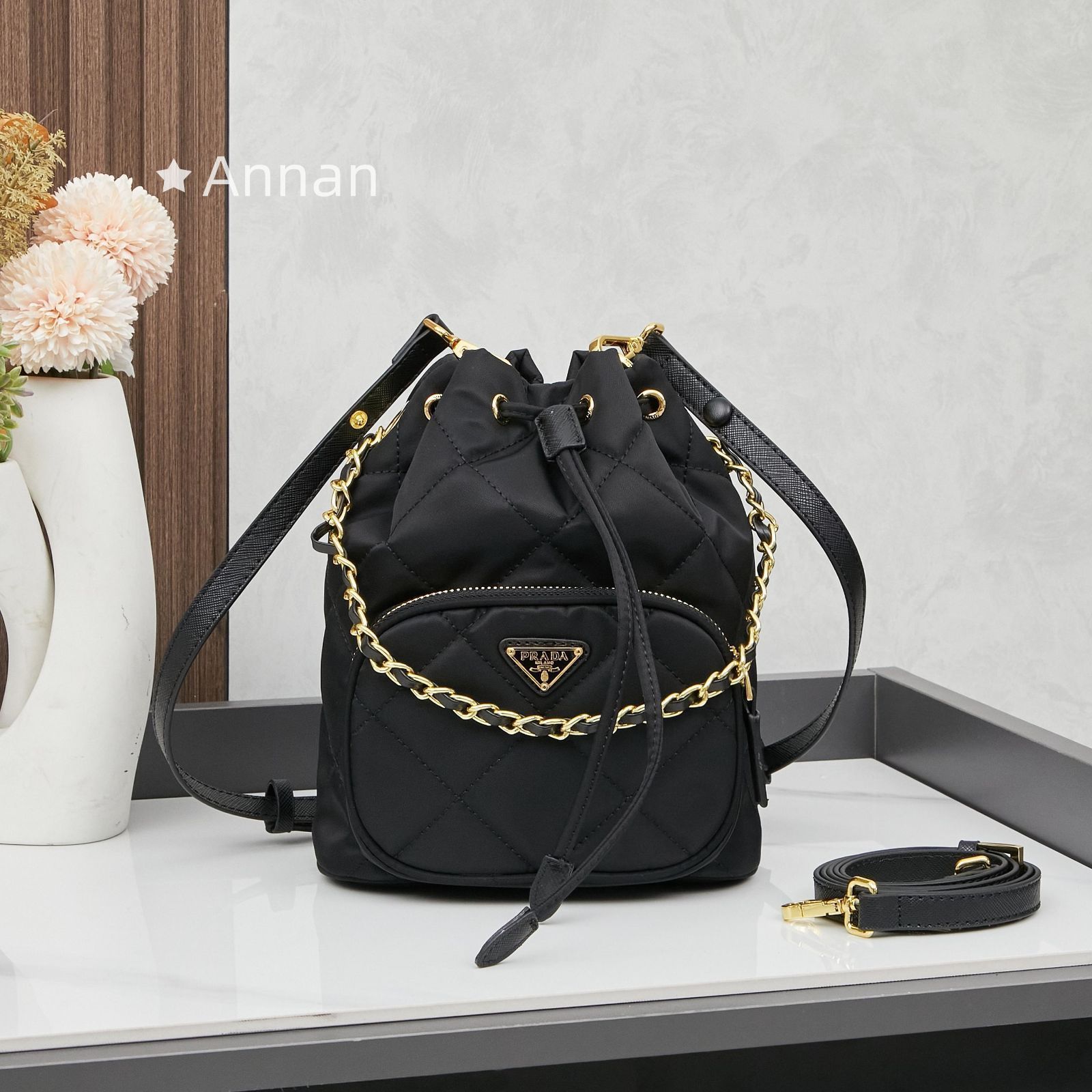 【特価】超美品 限定品 限界価格超美品レディース PRADA プラダ ショルダーバッグ