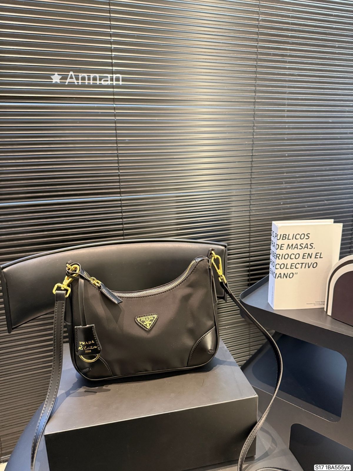 可愛 本日特価 極美品良品 レディース PRADA プラダ ショルダーバッグ