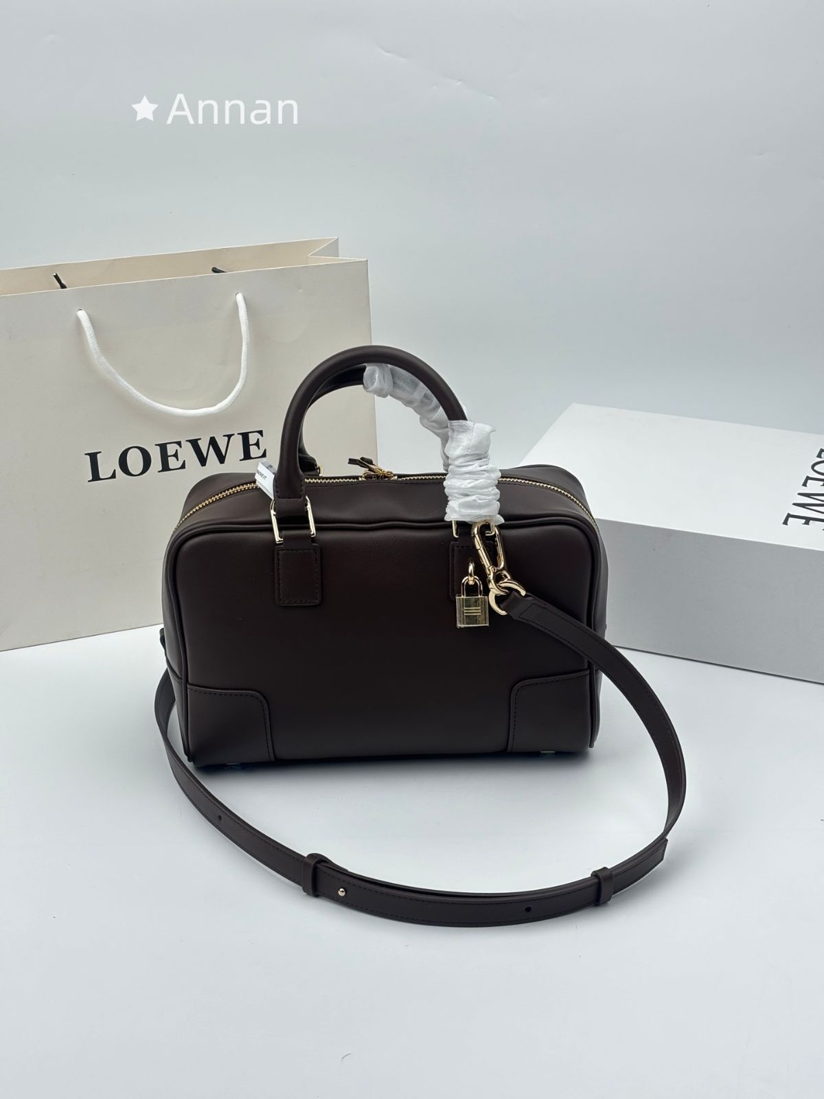【限定】送料無料 レディース LOEWE　ロエベ ハンドバッグ