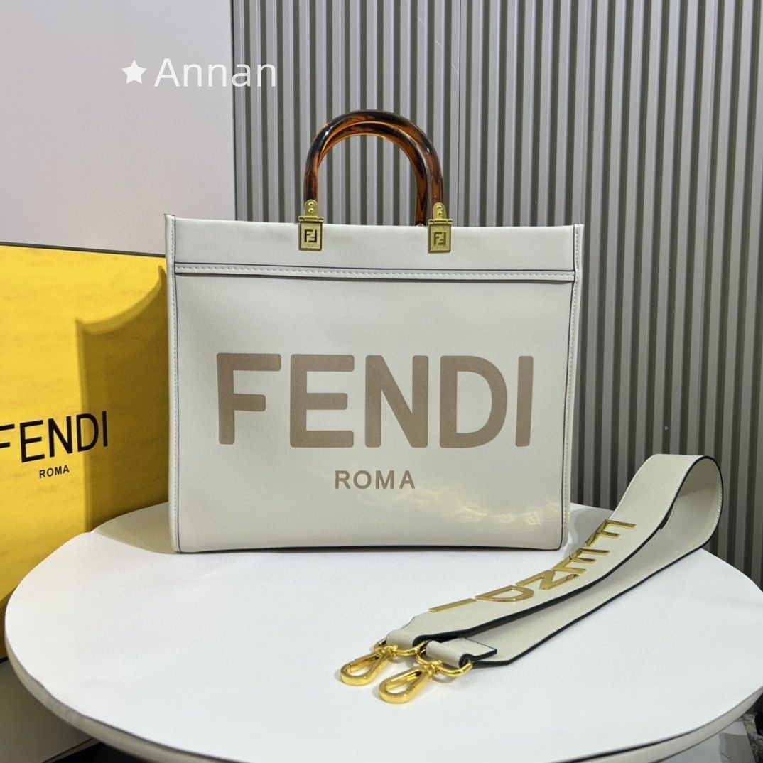 美品★極美品 送料込☆ 良品 レディース FENDI フェンディ ハンドバッグ