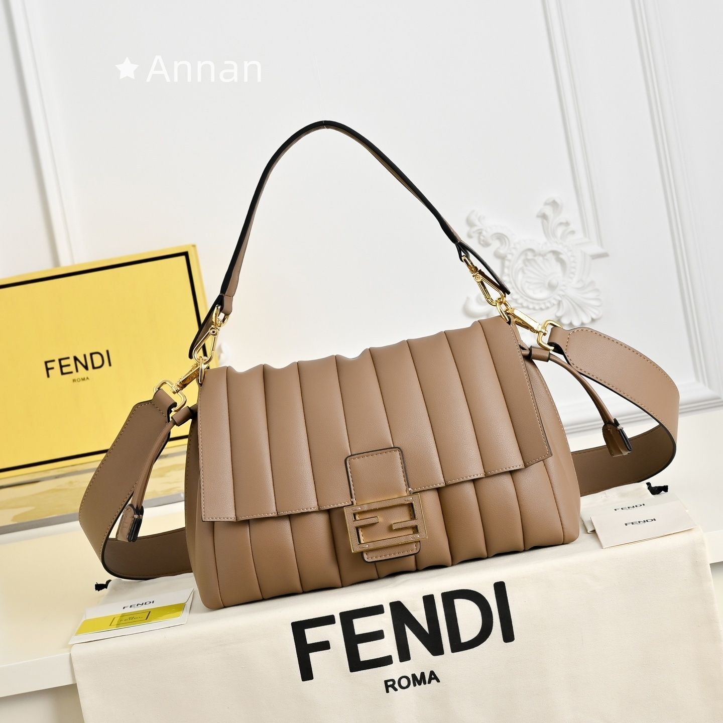 大幅値下げ 超美品良品レディース FENDI フェンディ ショルダーバッグ