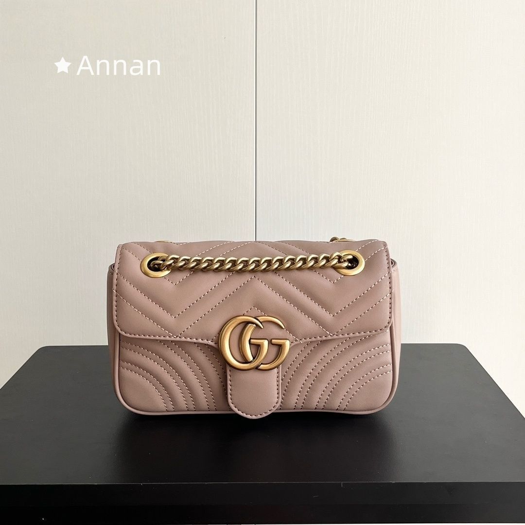 【未使用品】最終値下げ GUCCI グッチ ショルダーバッグ レザー GGマーモント チェーン